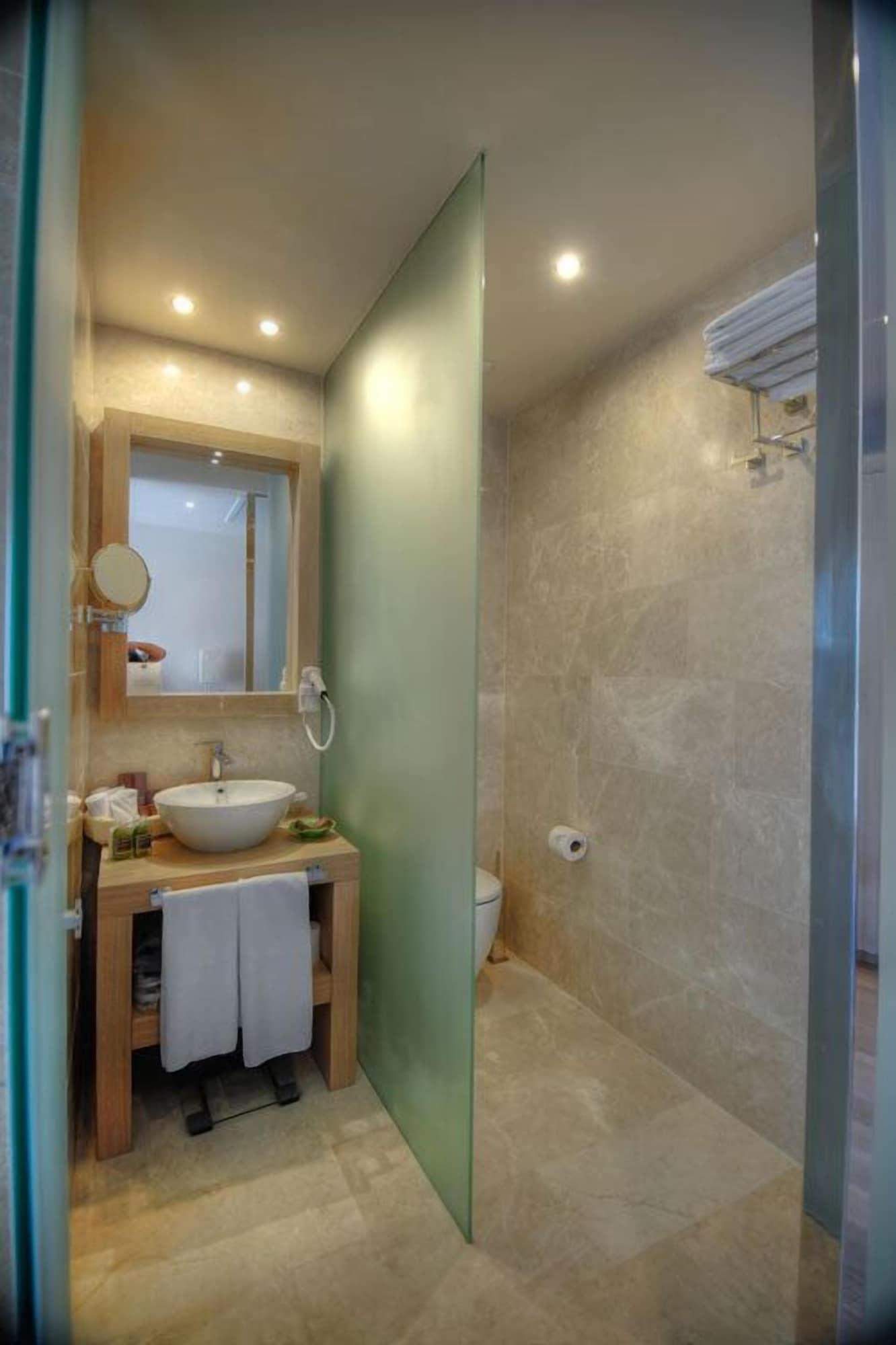 בודרום Lvzz Hotel מראה חיצוני תמונה